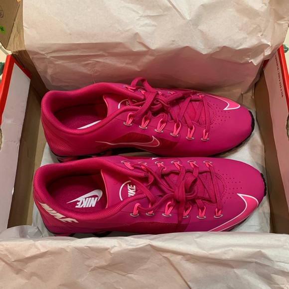 Nike Shoes - New in box NIB size 10 Nike Women’s SHOX Superfly R4 pink running sneakers shoes